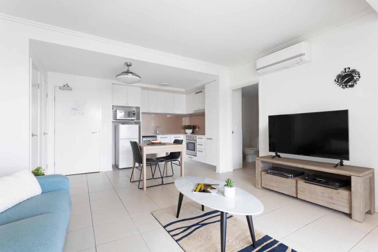 Aspect Caloundra Aparthotel Exterior photo