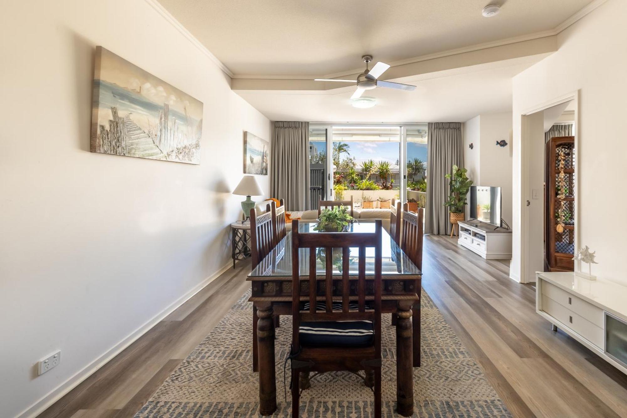 Aspect Caloundra Aparthotel Exterior photo