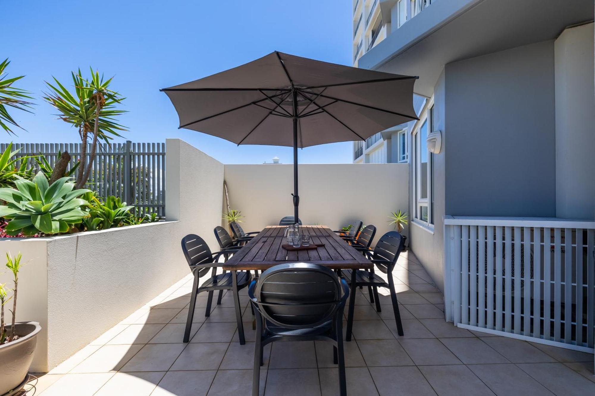 Aspect Caloundra Aparthotel Exterior photo