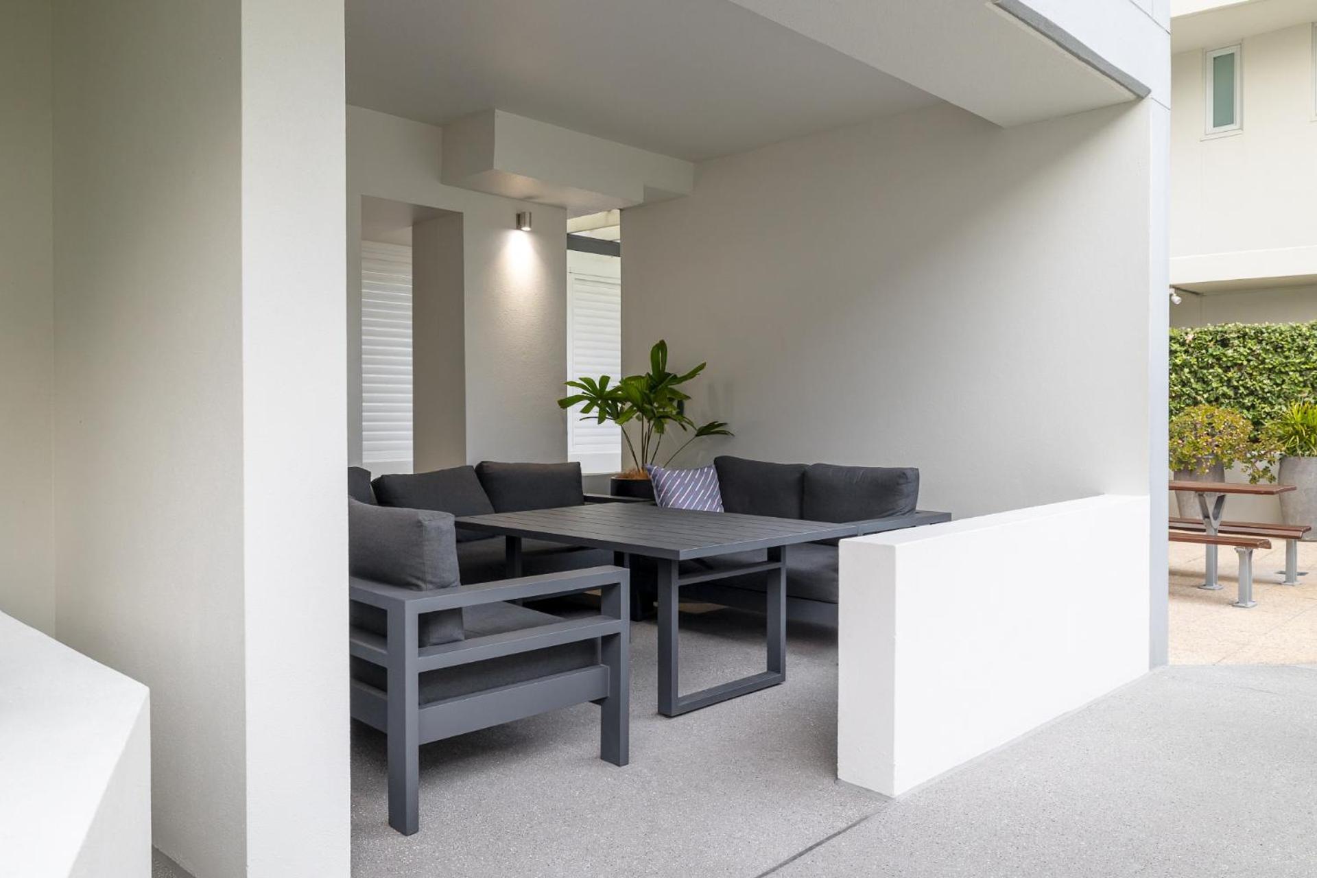 Aspect Caloundra Aparthotel Exterior photo