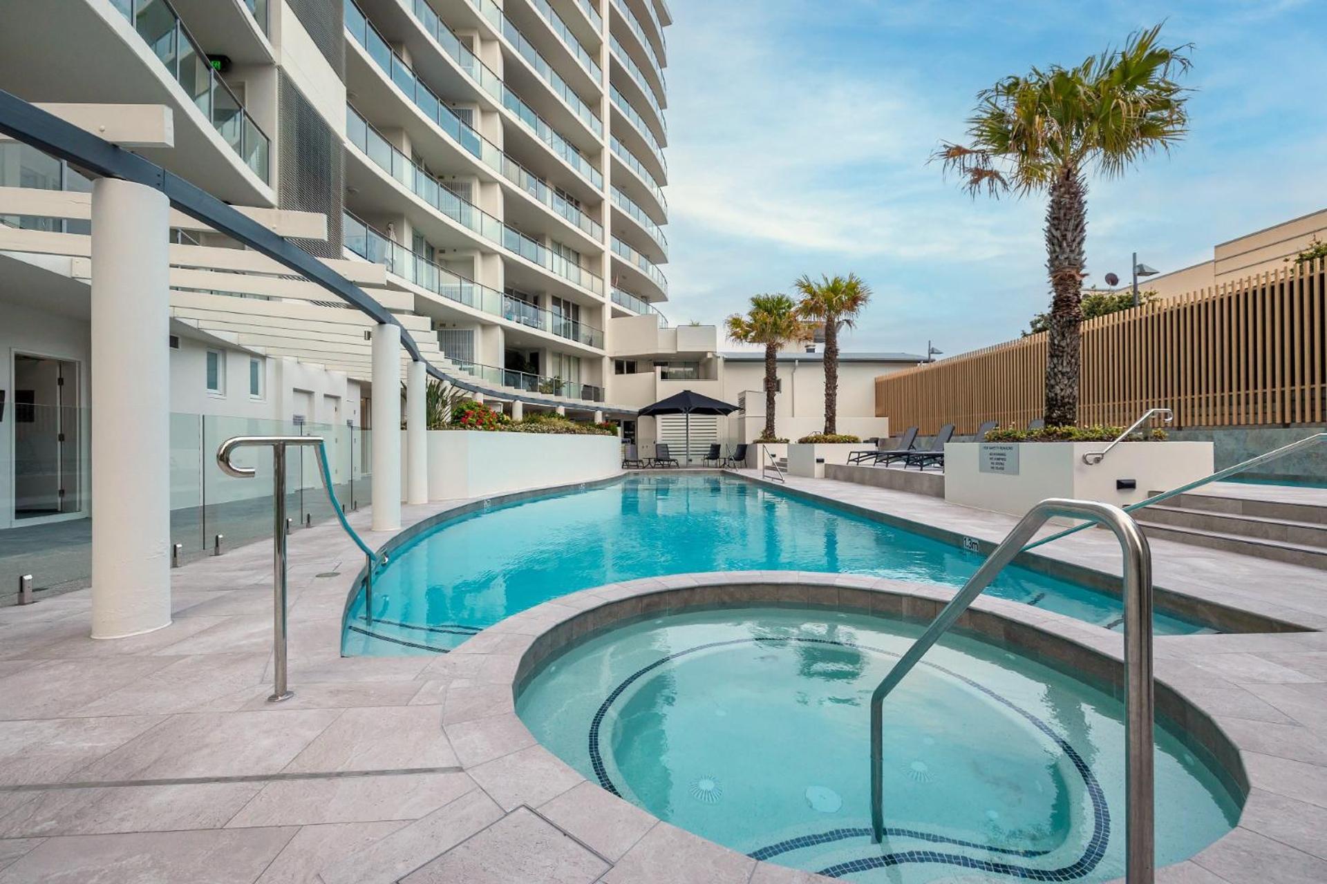 Aspect Caloundra Aparthotel Exterior photo