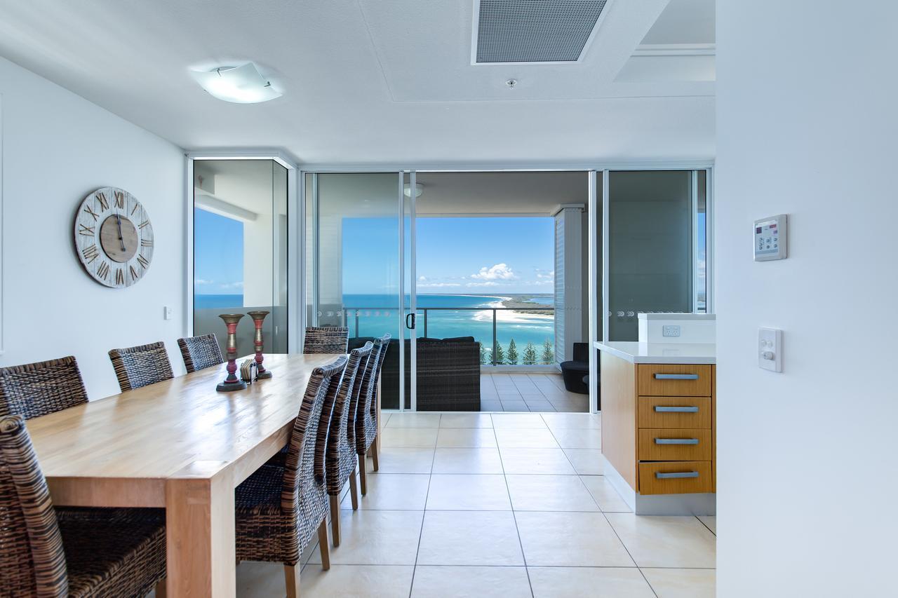 Aspect Caloundra Aparthotel Exterior photo